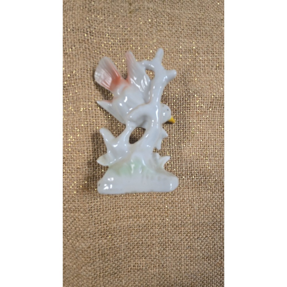 BB-1413. Vintage Hand Painted Bird Figurine - Picture 2 of 4